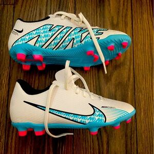Kids Size 1 Girls Nike Mercurial Soccer Cleats